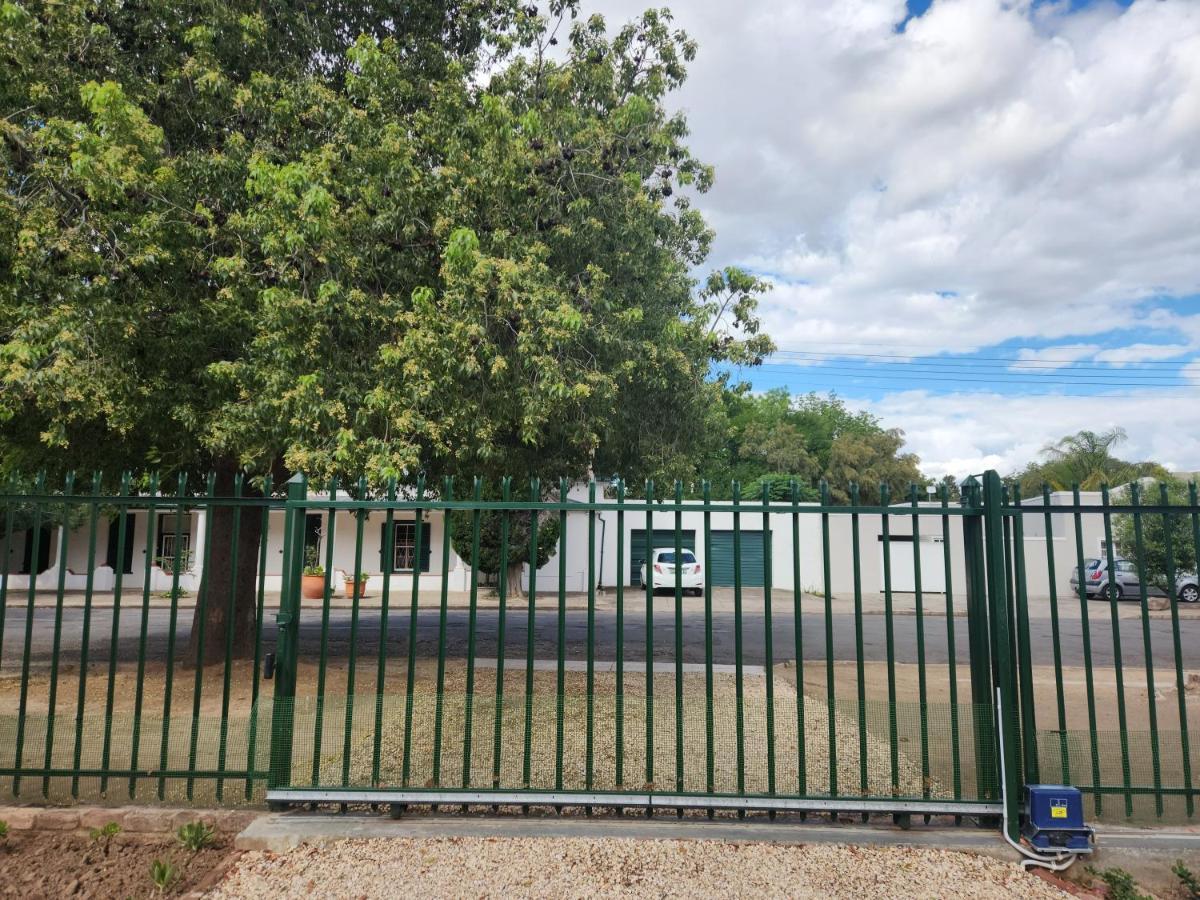 Die Dorpshuis Graaff-Reinet Extérieur photo