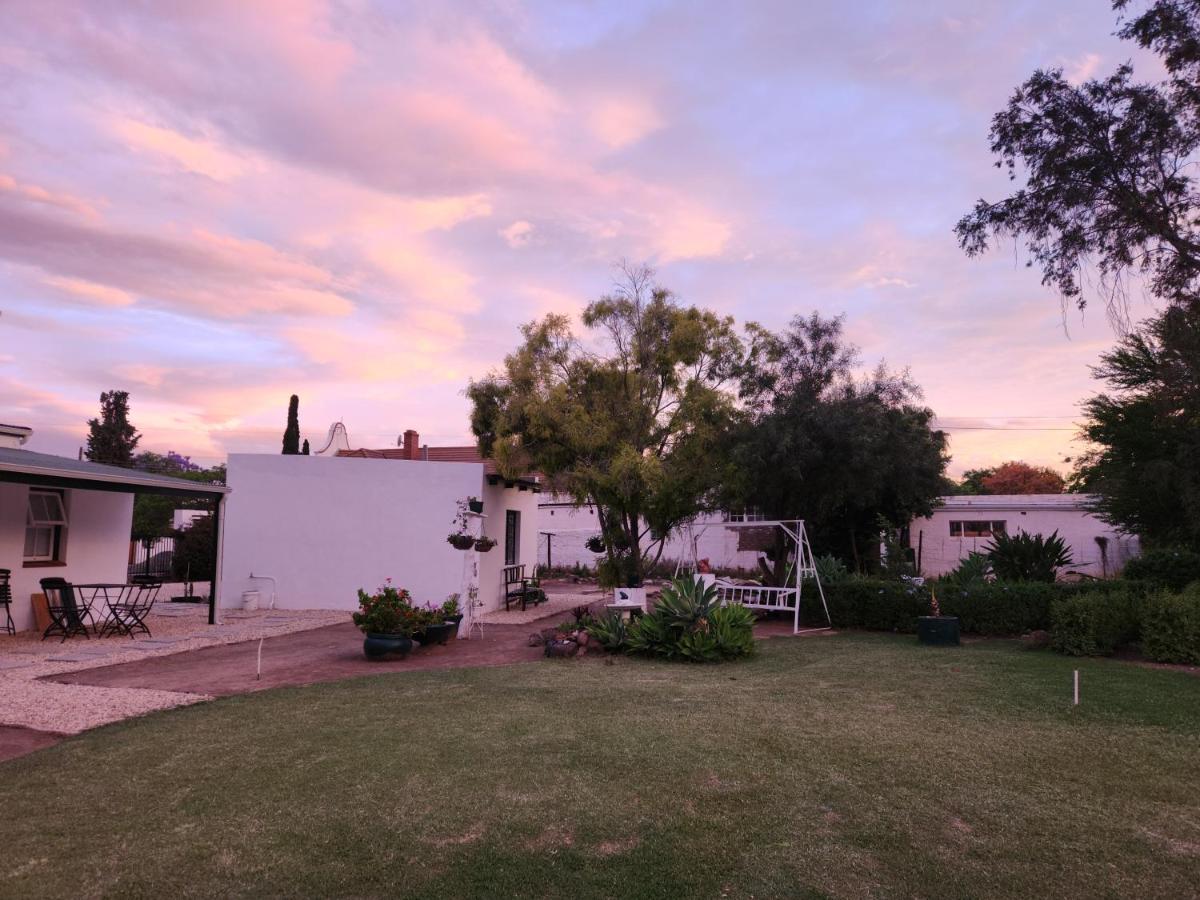 Die Dorpshuis Graaff-Reinet Extérieur photo